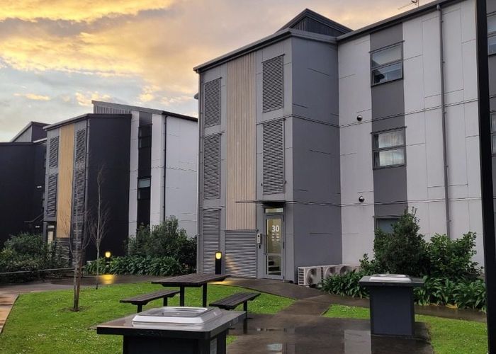  at 304/28 Shortfin Place, Flat Bush, Manukau City, Auckland