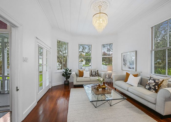 For sale 30 Maritime Terrace, Birkenhead, North Shore City, Auckland