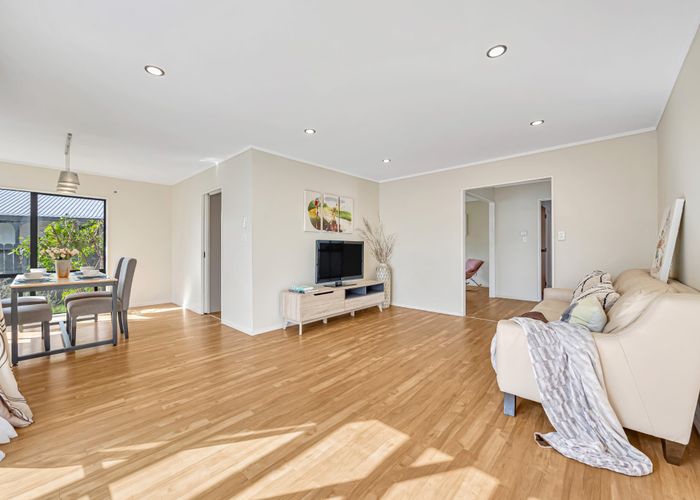  at 23  Gosford Drive, Botany Downs, Manukau City, Auckland