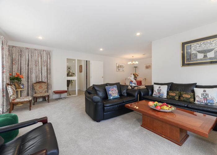  at 1/52 Turama Road, Royal Oak, Auckland