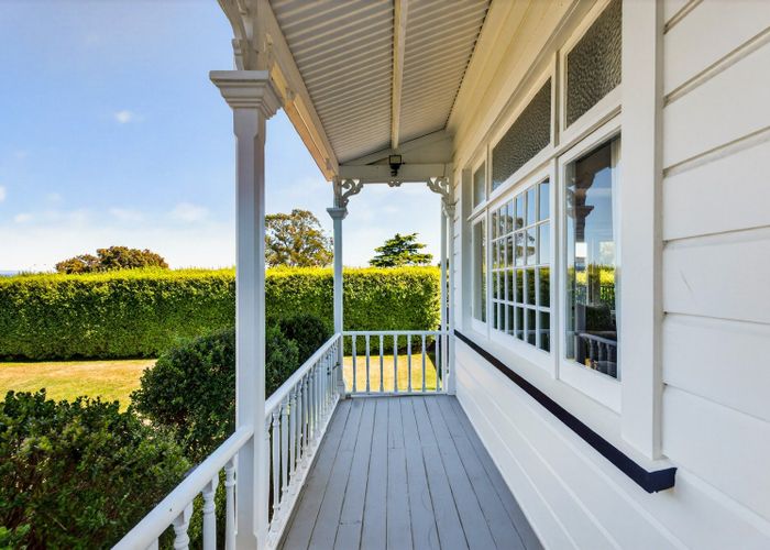  at 9 Cobden Crescent, Bluff Hill, Napier, Hawke's Bay