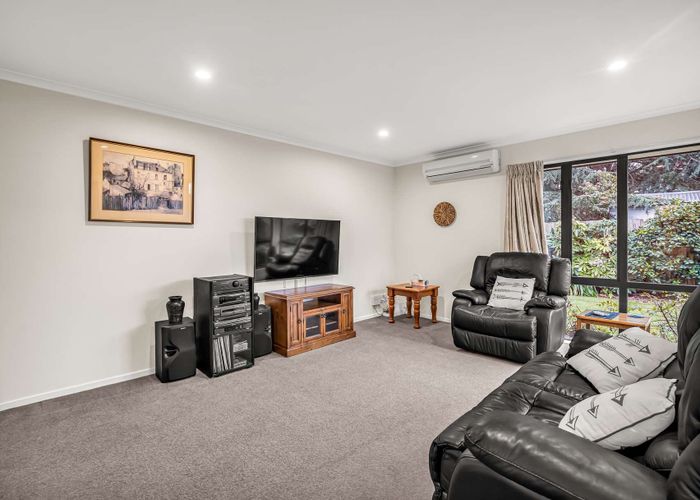  at 2/126 Halswell Road, Halswell, Christchurch City, Canterbury