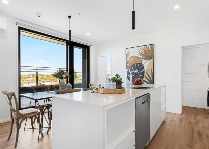  at 501/12 Barrack Road, Mount Wellington, Auckland City, Auckland