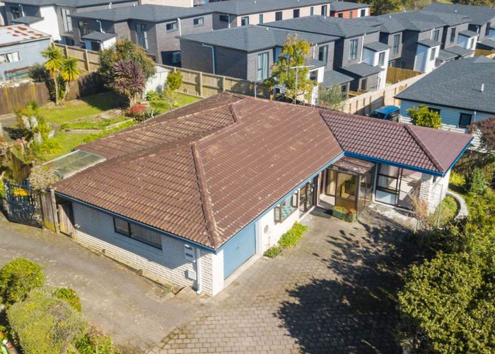  at 2/27 Derrimore Heights, Clover Park, Manukau City, Auckland