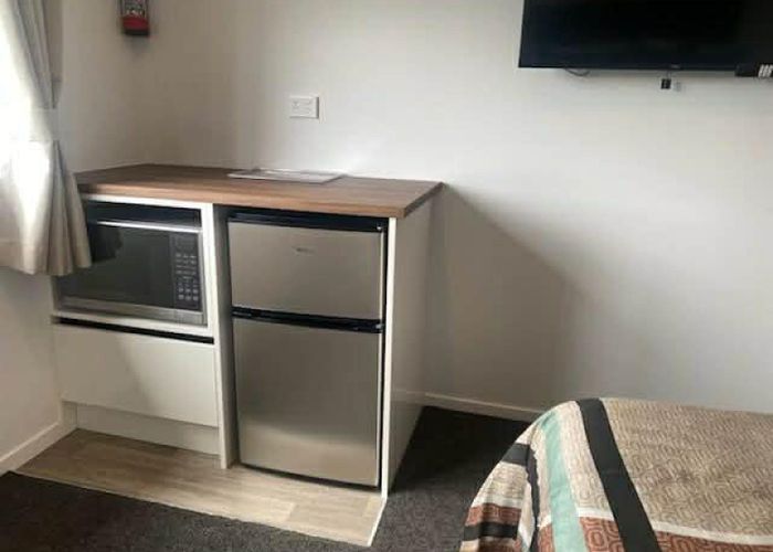  at 2C/23 Hibiscus Avenue, Hamilton Lake, Hamilton, Waikato