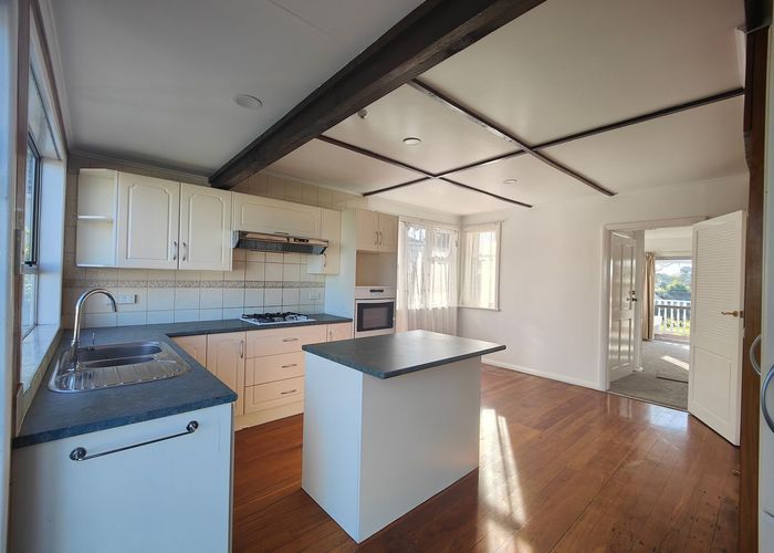  at 8 Revel Avenue, Mount Roskill, Auckland City, Auckland