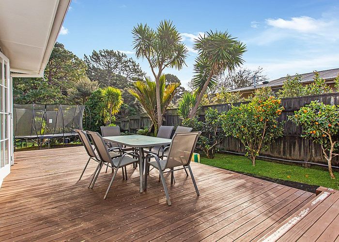  at 86 Waitakere Road, Henderson