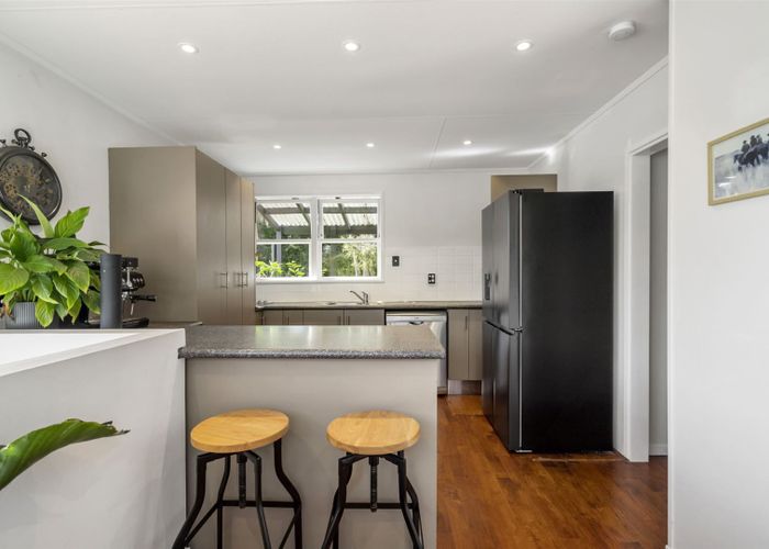  at 19 Beeche Place, Birkdale, Auckland