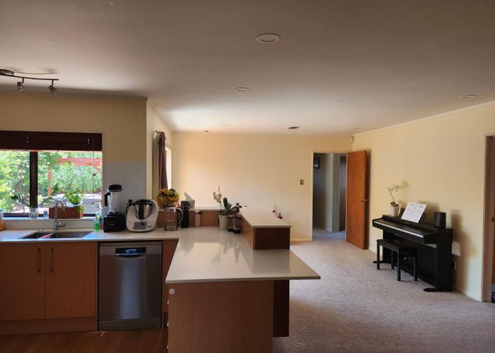  at 27 Britannia Place, Half Moon Bay, Manukau City, Auckland