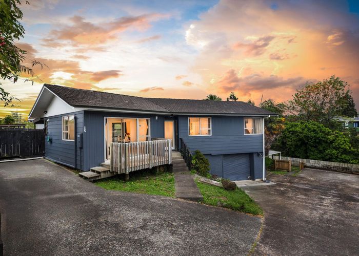  at 15 Vina Place, Massey, Waitakere City, Auckland