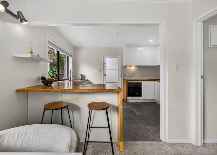  at 2/69 Glencoe Road, Browns Bay, North Shore City, Auckland