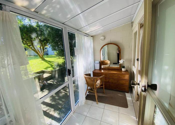  at 52I Pilkington Road, Panmure, Auckland