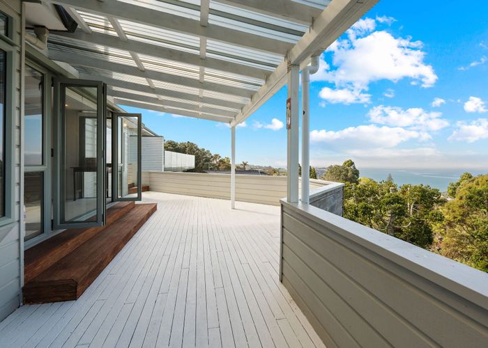  at 90 Wade River Road, Stanmore Bay, Whangaparaoa