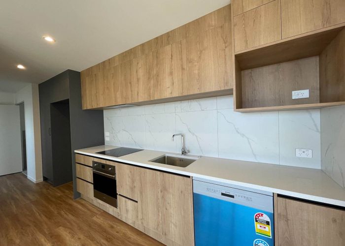 at 204/5 Newelm Lane, Flat Bush, Auckland