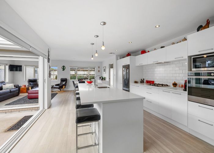  at 92 Smart Road, Glen Avon, New Plymouth