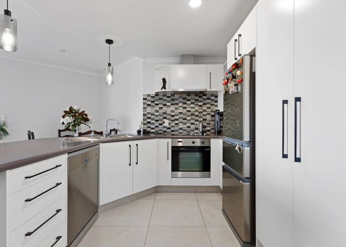  at 17/281 Maunganui Road (The Paramount), Mount Maunganui, Tauranga, Bay Of Plenty