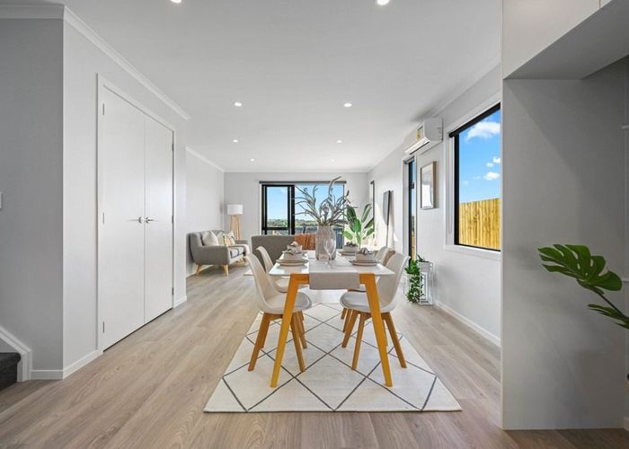  at 2/44 Rose Berry Crescent, Flagstaff, Hamilton, Waikato