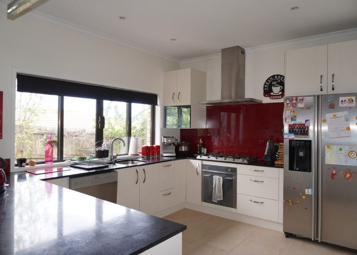  at 20 Eastwood Rise, Browns Bay, North Shore City, Auckland