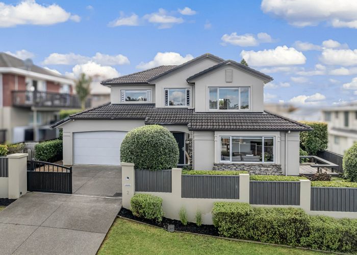  at 2 Oakpark Place, West Harbour, Waitakere City, Auckland