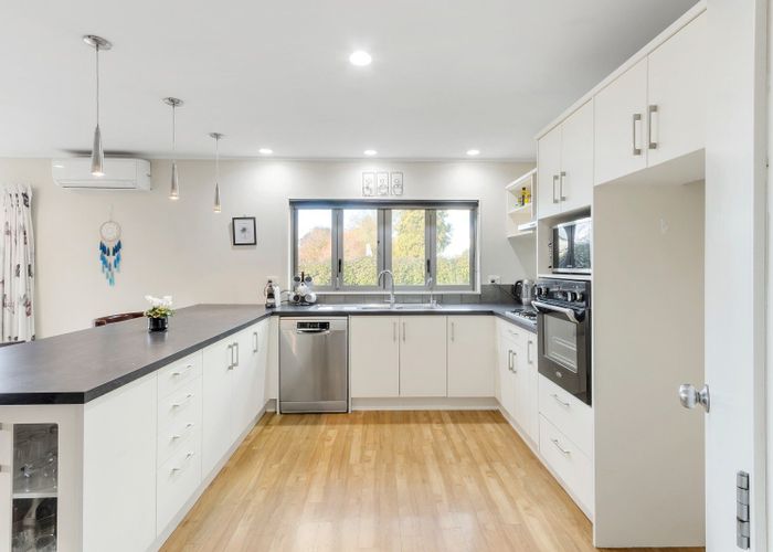  at 31 Wiltshire Drive, Huntington, Hamilton