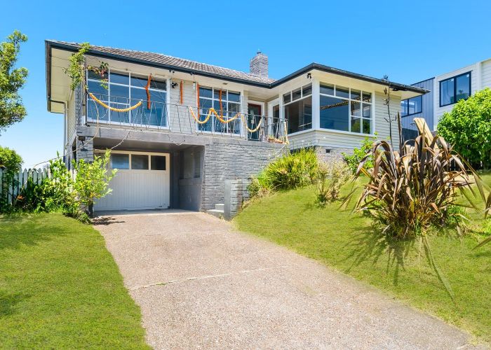  at 11 Eastglen Road, Glen Eden, Waitakere City, Auckland