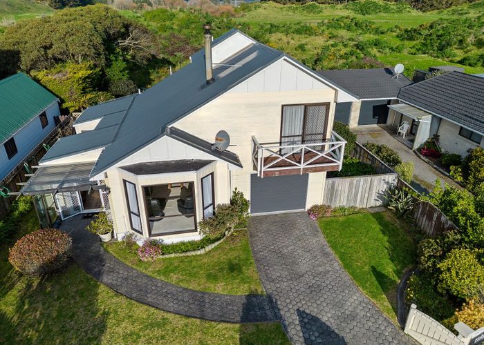  at 36 Simcox Street, Otaki Beach, Otaki