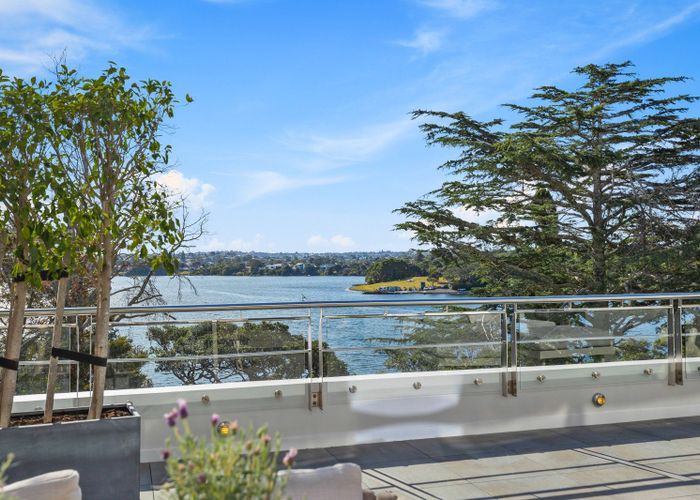  at 13/258 Hurstmere Road, Takapuna, North Shore City, Auckland