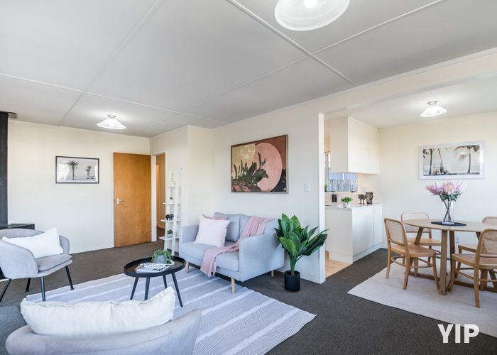 Free property data for 68 Colchester Crescent, Newlands, Wellington