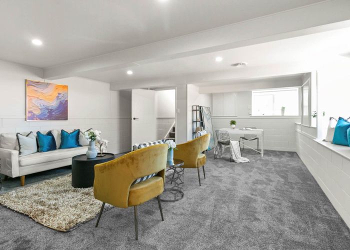  at 11 Pasteur Place, New Windsor, Auckland