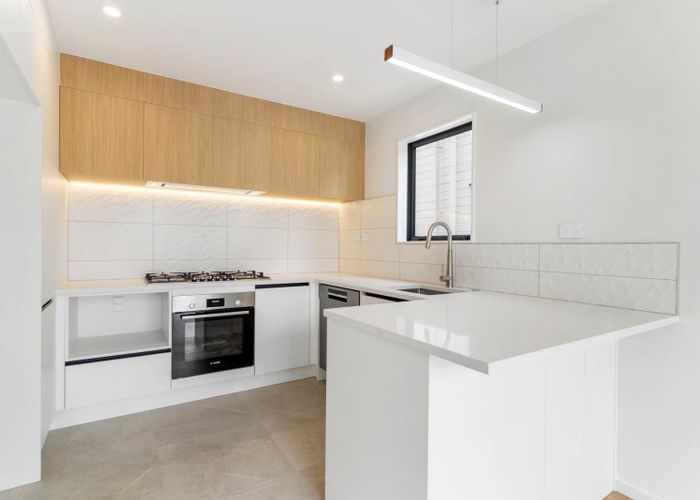  at 8B Datura Place, Sunnynook, Auckland