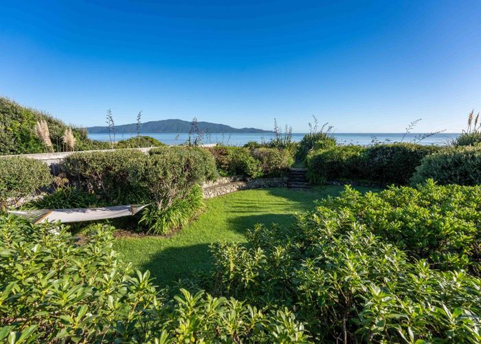  at 17 Oratia Street, Waikanae Beach, Waikanae