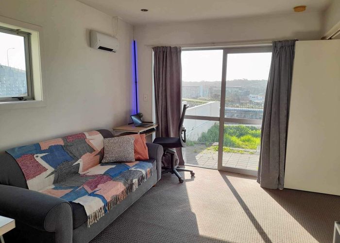  at 60 Masons Road, Oteha, Auckland