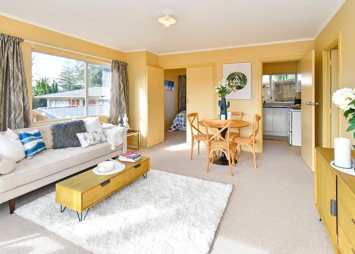  at 2/13 Rodney Street, Otahuhu, Auckland
