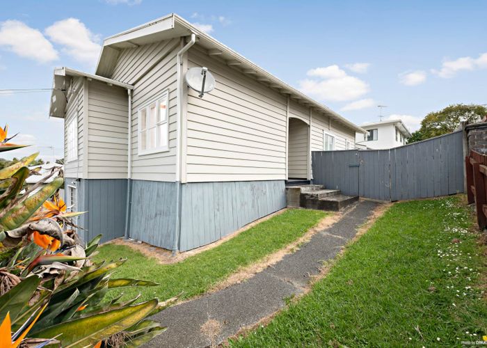  at 4122 Great North Road, Glen Eden, Auckland
