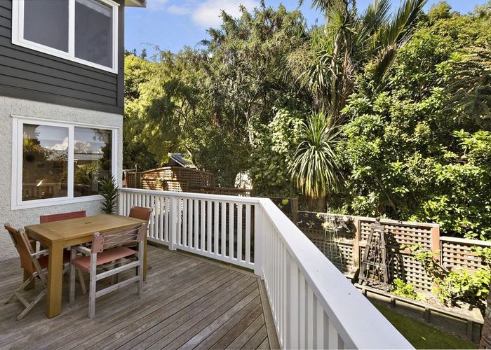  at 32 Kotari Road, Days Bay, Lower Hutt