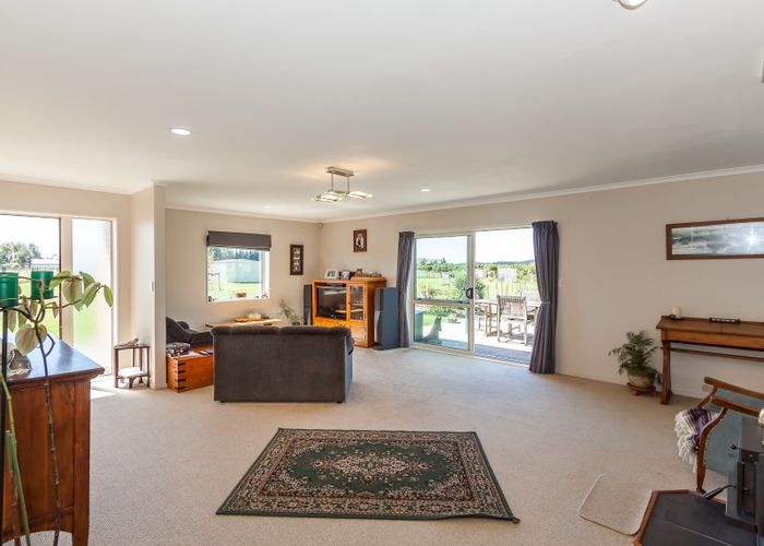  at 83 Williams Road, Tokomaru