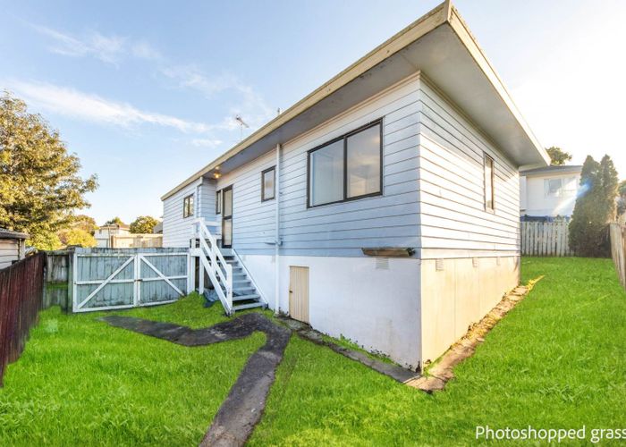  at 28 Madigan Place, Glendene, Waitakere City, Auckland
