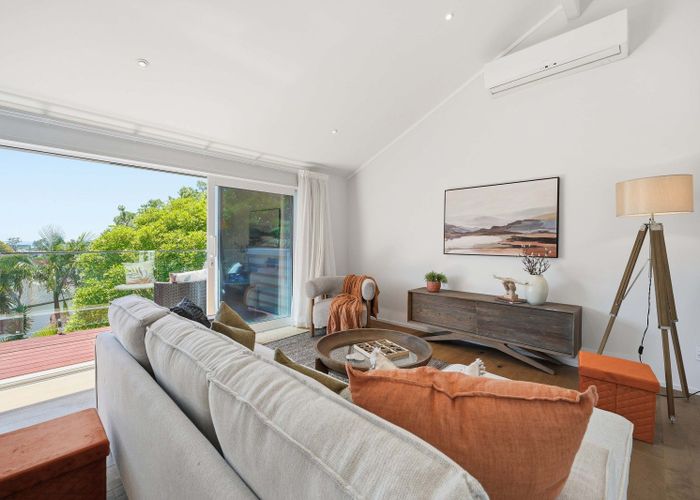  at 34 Montclair Rise, Browns Bay, North Shore City, Auckland