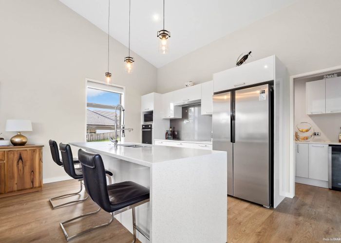  at 9 Meadowbrook Place, Buckland, Pukekohe