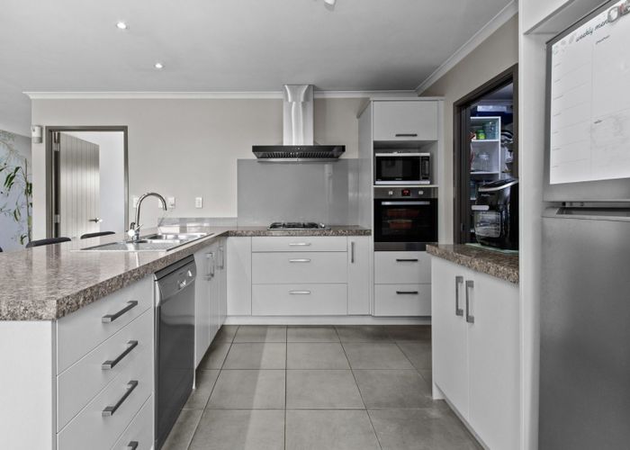  at 10 Welwyn Place, Rototuna North, Hamilton