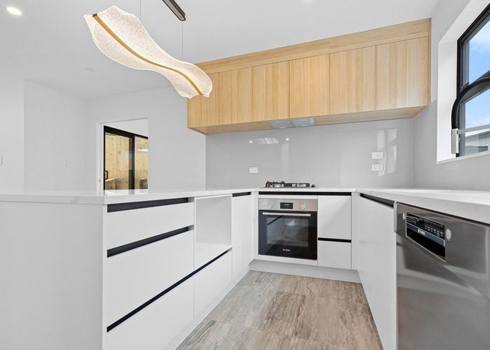  at 41 Golf Road, New Lynn, Waitakere City, Auckland