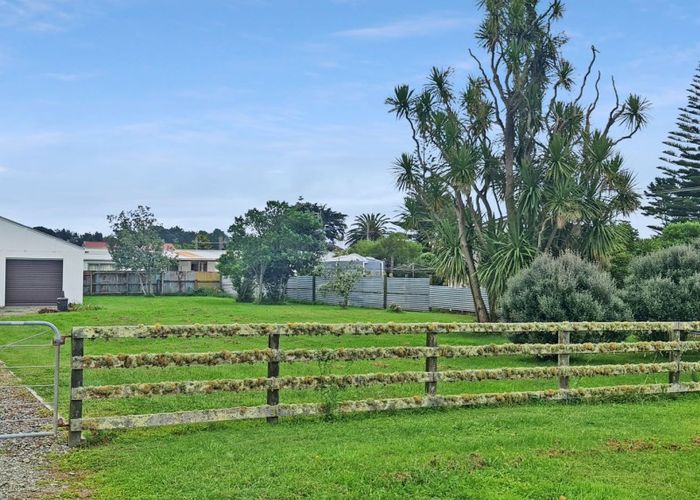  at 4 Otereo Street, Hokio Beach, Levin