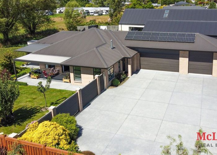  at 8 Alton Place, Allenton, Ashburton