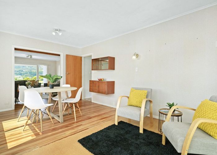  at 17 Lane Crescent, Tawa, Wellington