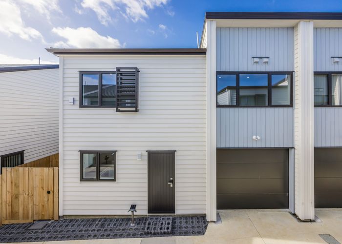  at 2/6 Pah Road, Papatoetoe, Manukau City, Auckland