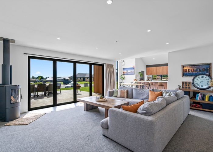  at 16 Chatham Rise, Seaward Bush, Invercargill, Southland