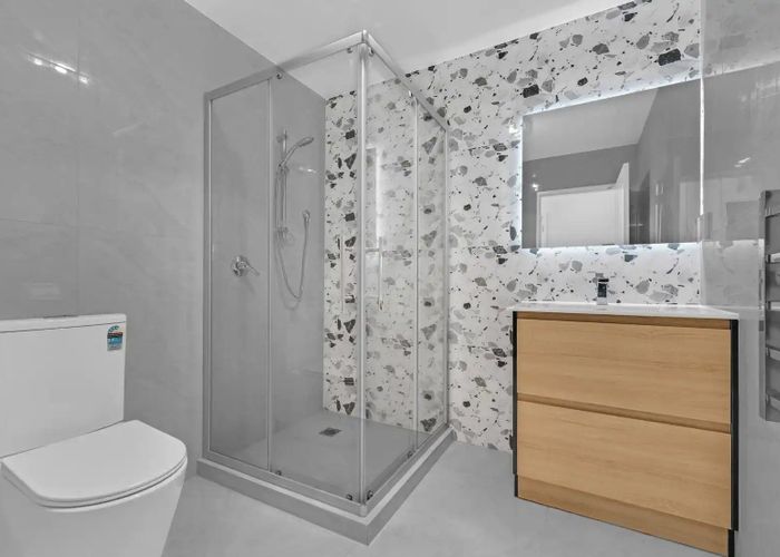  at 1,2,3,4,5/536 Weymouth Road, Weymouth, Manukau City, Auckland
