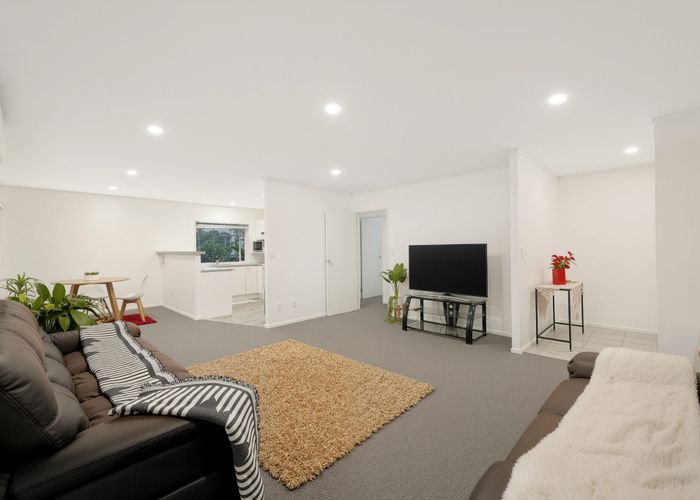  at 9 Wattle Road, Sunnyvale, Waitakere City, Auckland