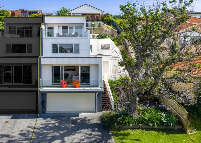  at 20B Oakwood Grove, Eastern Beach, Manukau City, Auckland