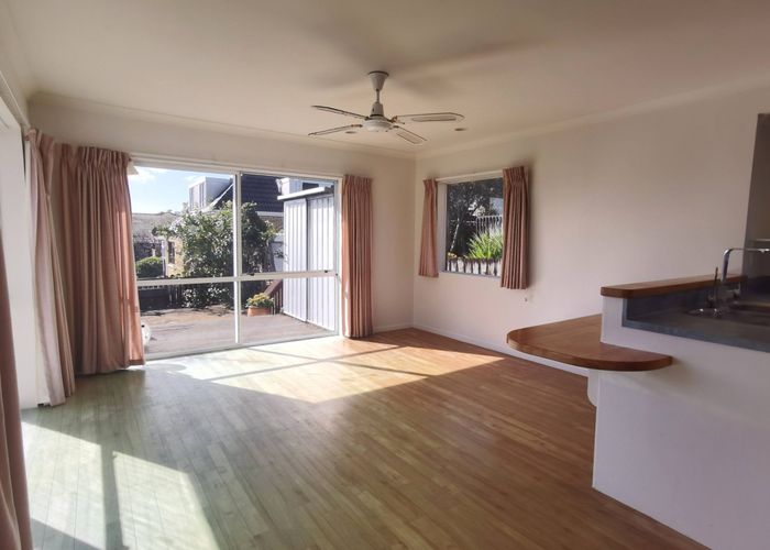  at 2 Anure Place, Highland Park, Auckland